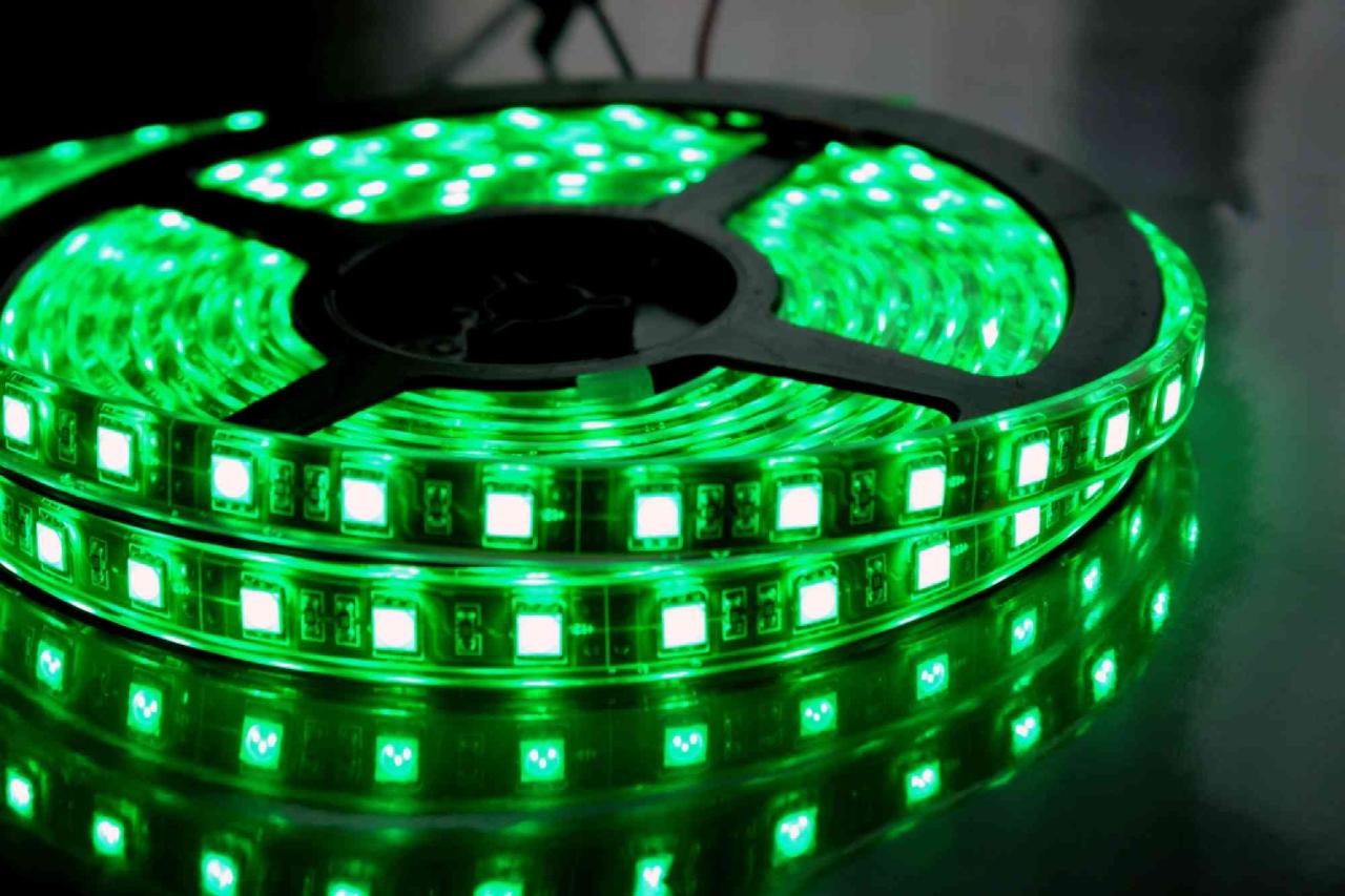 Світлодіодна стрічка CR 12V 2835-60 IP65 GREEN 5м.