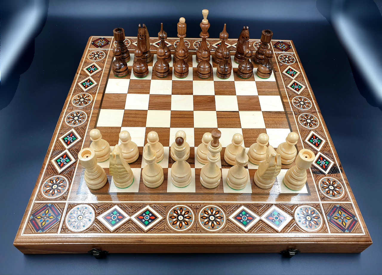 Шахи дерев'яні різьблені(набір 3 в 1 шахи, шашки, нарди)