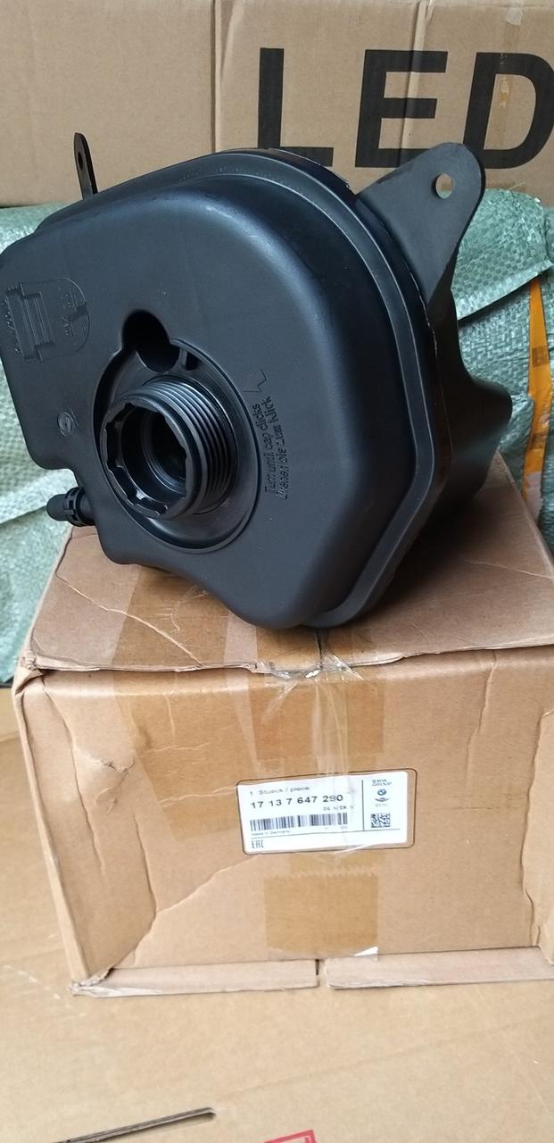 БАЧЕК РОЗШИРЧИЙ СИСТЕМИ ОХОЛОДЕННЯ BMW X5 E70 F15 F16 X6 E71 17137647290