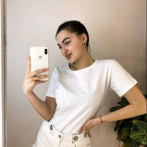 Біла жіноча футболка базова