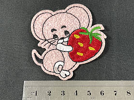 Нашивка Мишка з полуничкою 60х60 мм, фото 4