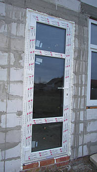 Пластикові двері на терасу 790х2200мм REHAU Ecosol-Design 70 з Енергозберігаючим склопакетом.