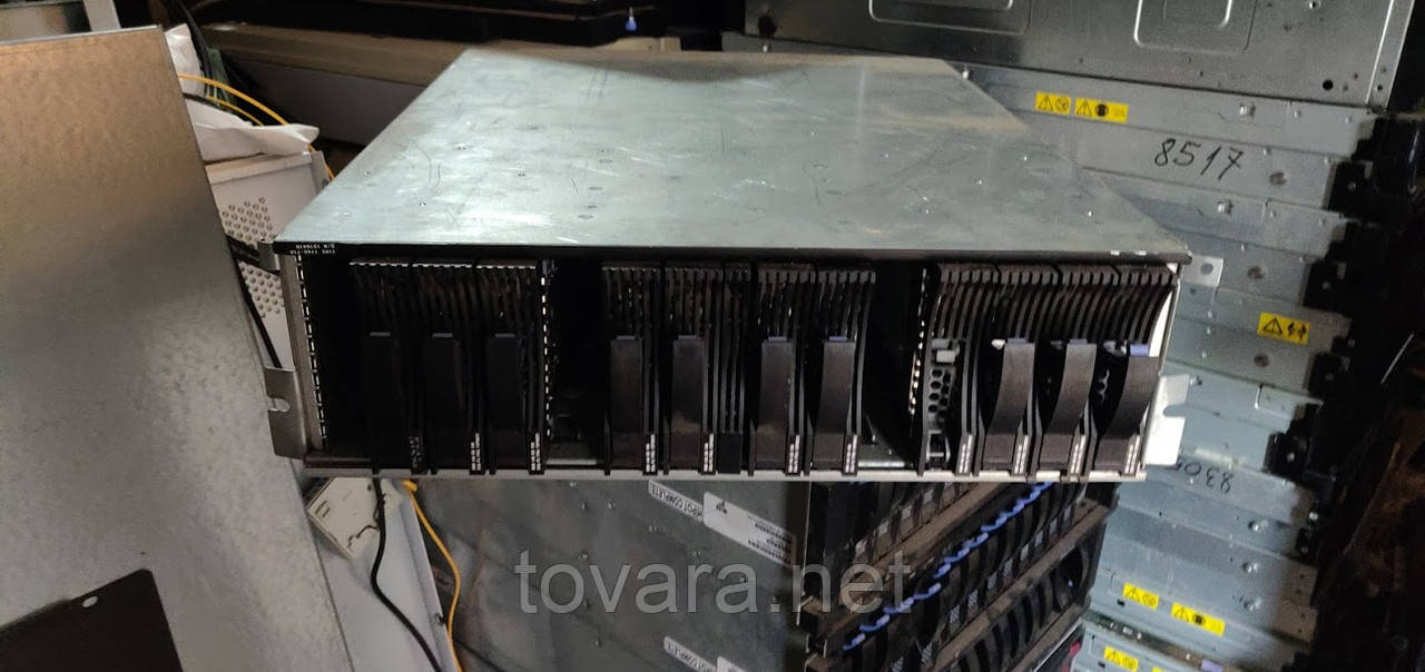 Модуль розширення системи зберігання IBM TotalStorage DS4000 EXP710 1740-710 No 21170501