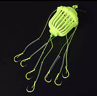 Кормушка  для ночной рыбалки светящаяся с крючками