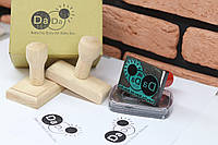 Друк та штамп з вашим логотипом розміром 7*5 см з дерев'яною ручкою для брендування