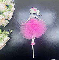 Топпер принцесса в платье из перьев с декоративным камнем, Топпер девочка в розовом платье