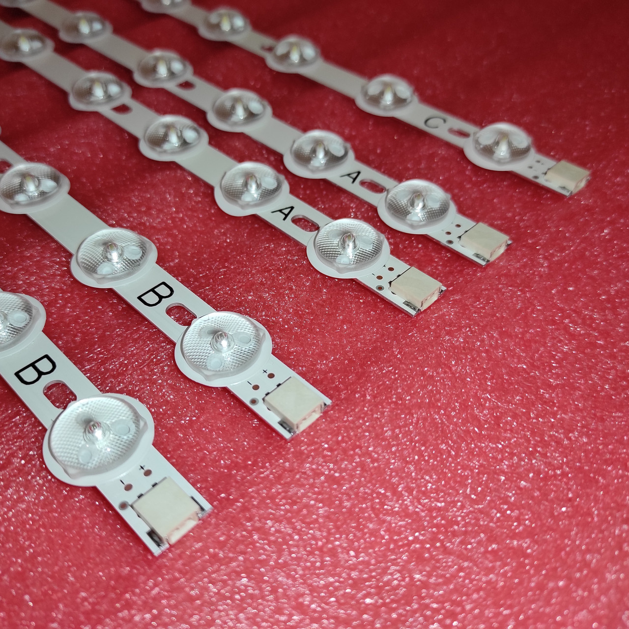 Комплект LED подсветки Toshiba 39' и 40' VES390UNDC-01, VES400UNDS-01 ...