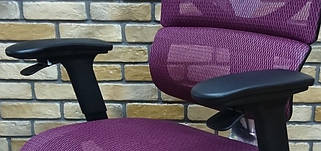 ISEE - місткий варіант дизайнерського ергономічного крісла з унікальною системою BAS для спини