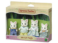 Набір Sylvanian Families Silk Cat Family Сім'я білих шовкових котів сильваніан фемеліс шовкові коти