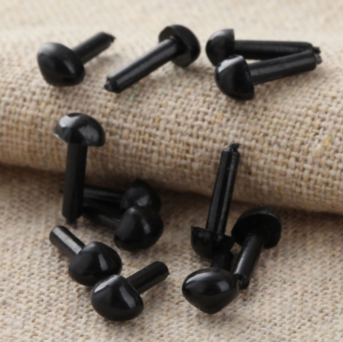 Носики-міні для іграшок амігурумі 5,5х4,5 мм, чорний (10 шт)