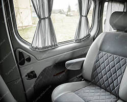 Автомобільні шторки для Опель Віваро (шторки на склі Opel Vivaro)