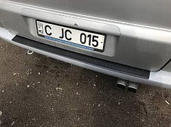 Накладка на задній бампер DDU-мат (ABS) для Mercedes Vito W638 1996-2003 рр