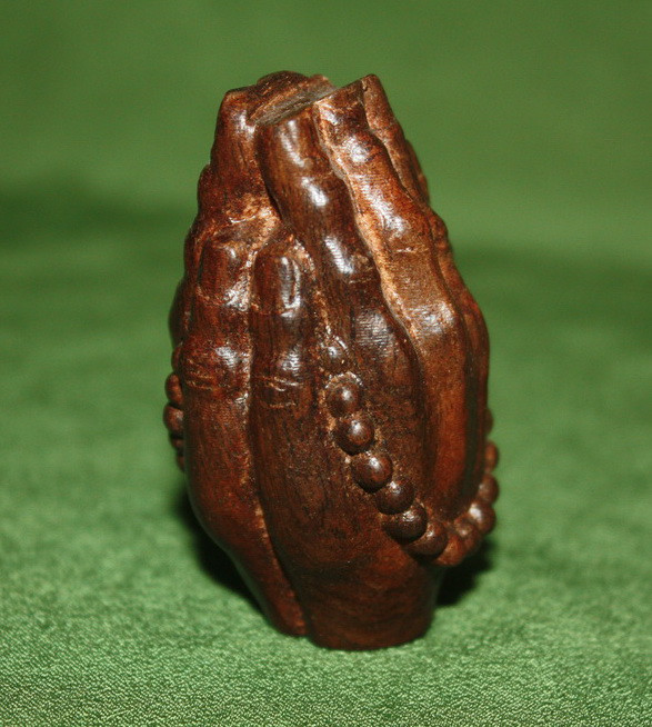 Руки складені до молитви. Дерево - Рудракша., фото 1