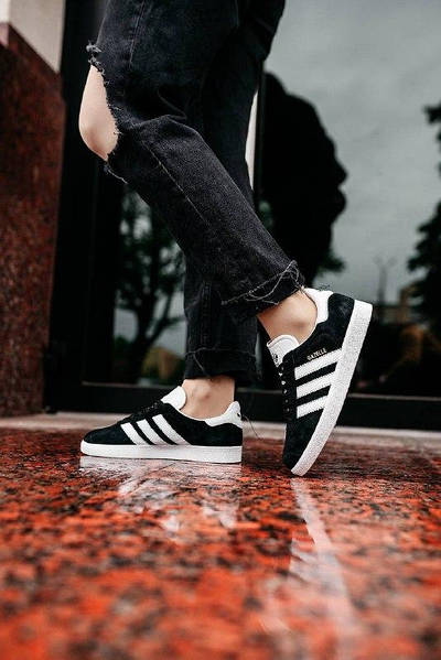 Кроссовки Adidas Gazelle Core Black Cloud White Gold - BB5476 купить недорого в Киеве, Харькове, Одессе, Львове, Днепре, Украине | BOSSCROSS Кроссовки Adidas Gazelle Core Black Cloud White Gold - BB5476 купить недорого в Киеве, Харькове, Одессе, Львове, Днепре, Украине | BOSSCROSS