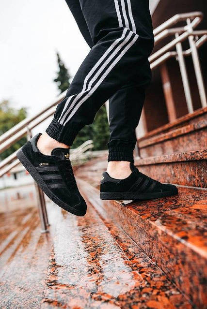 Adidas gazelle suela negra hot sale