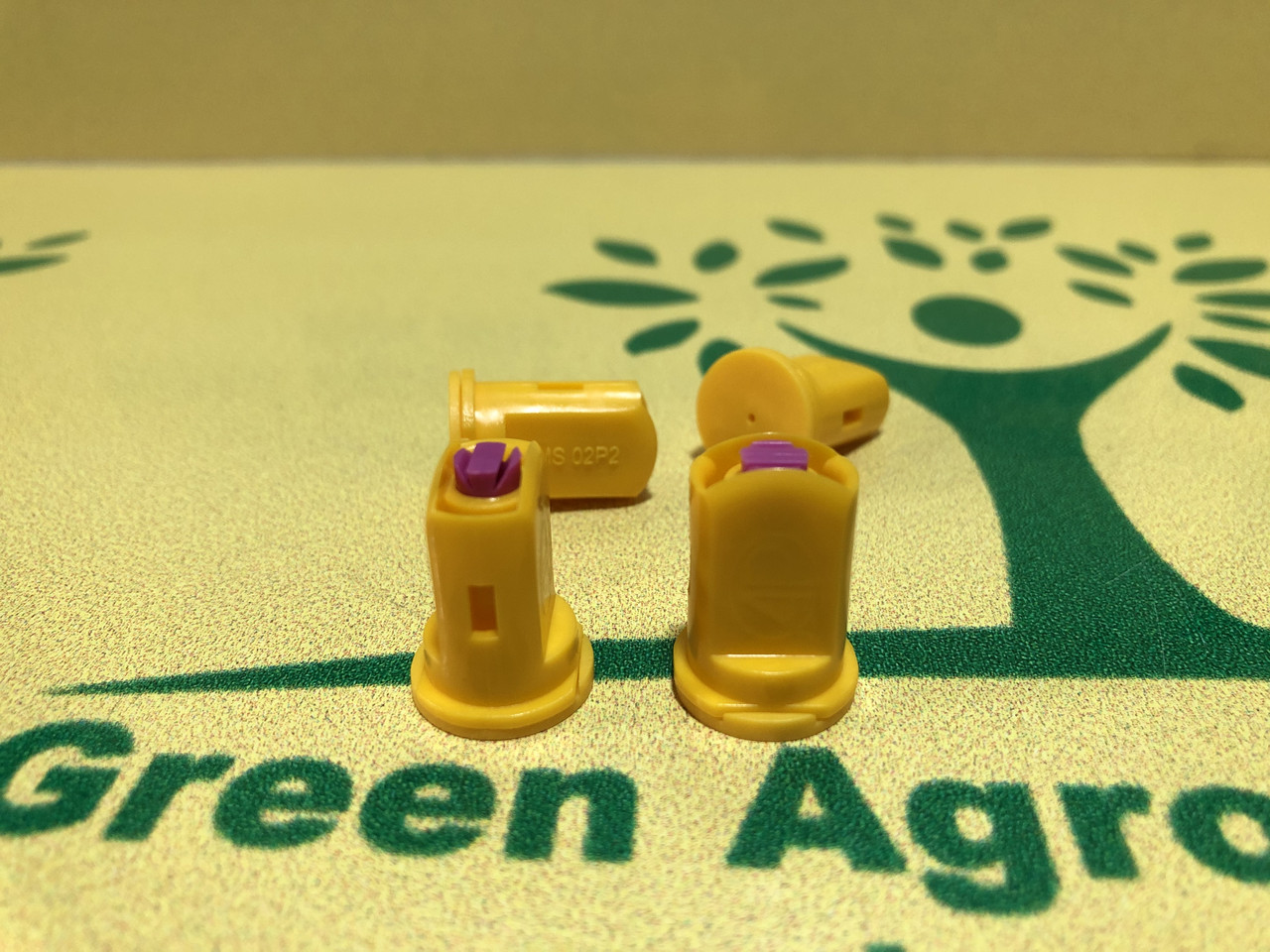 Двофакельні розпилювачі інжекторні компактні 110.02 agroplast / Розпилювач компактний інжекторний