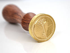 Ключ — Друк для сургуча, з дерев'яною ручкою