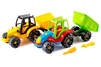 Конструктор "Трактор з причепом" ІП.30.007 ToysPlast