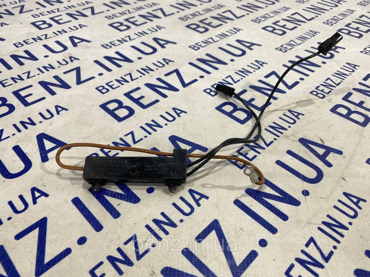 Підсилювач антени зліва ззаду Mercedes W204, S204 A2048708390