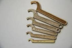 Ключ для круглих шліцьових гайок 30-34 цинк. 7811-0415 ГОСТ 16984-79 (Камишин)