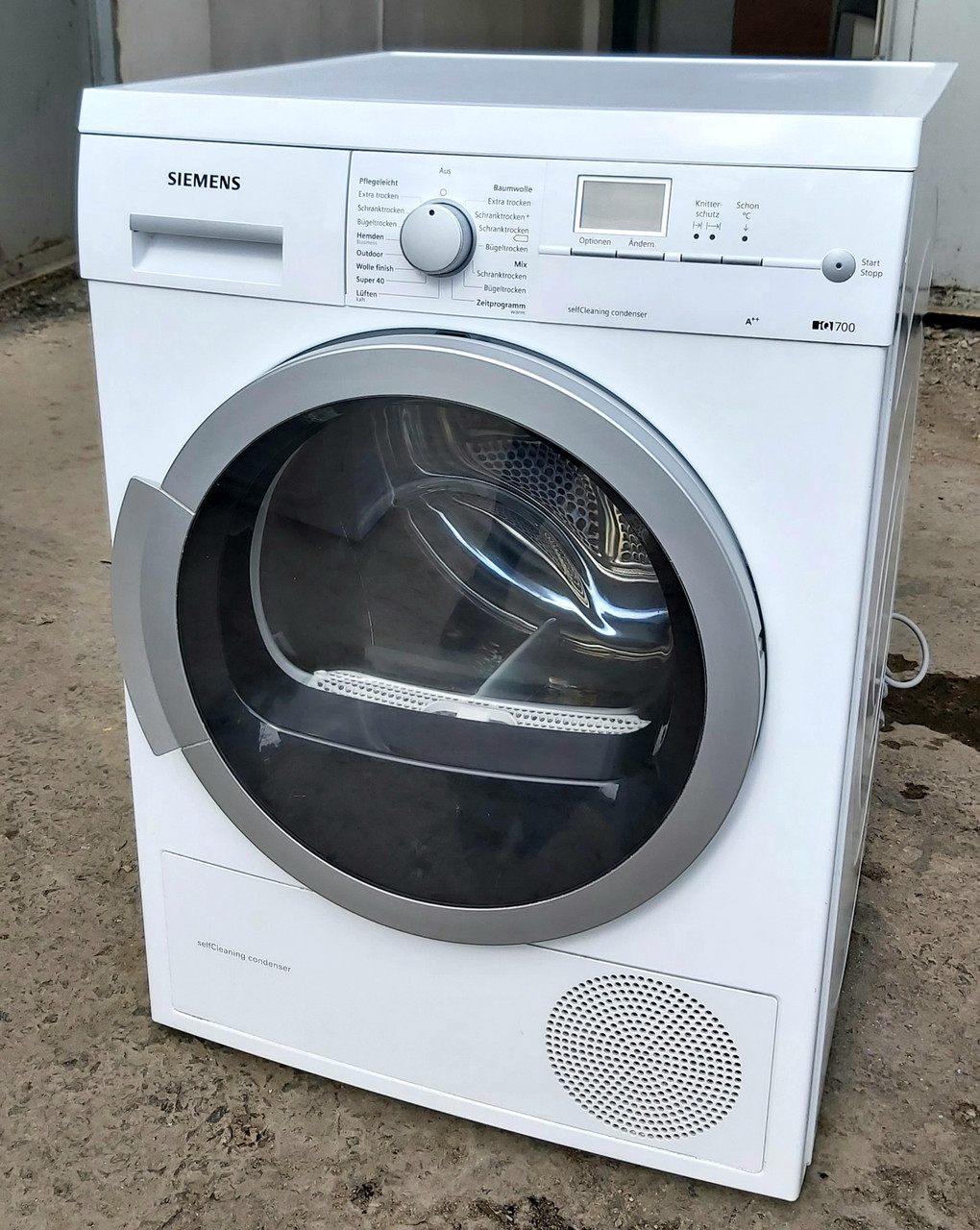Сушильна машина із тепловим насосом Сіменс Siemens WT46W564 7 кг А++
