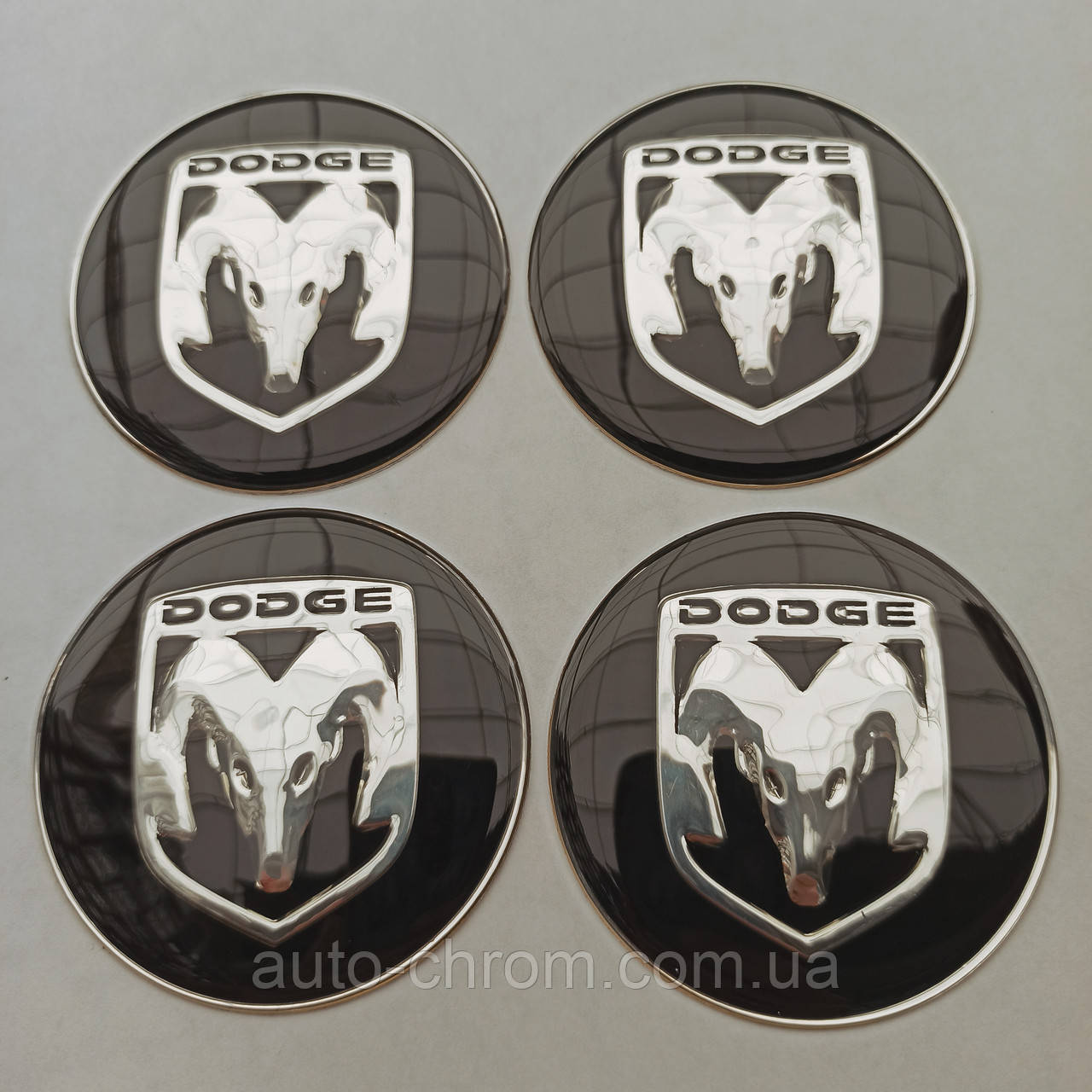 Наклейка опукла на ковпачок диска Dodge 65 мм