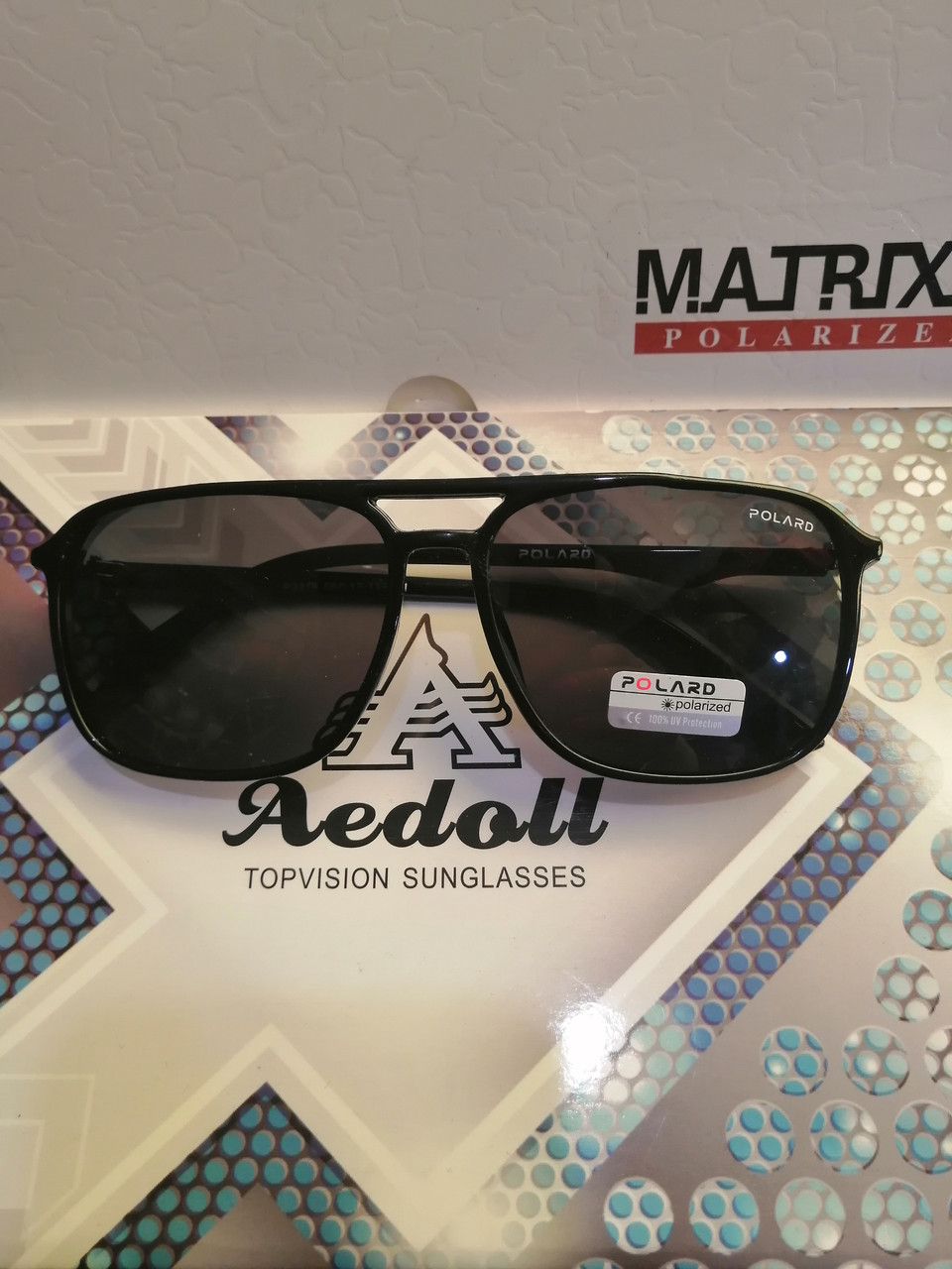Чоловічі, стильні сонцезахисні окуляри фірми матрикс з полароїдної лізою