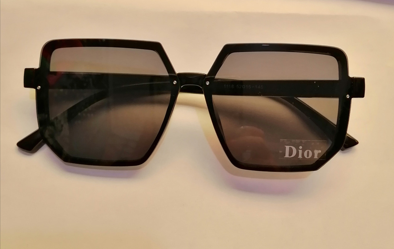 Стильні, жіночі, сонцезахисні окуляри бренду Dior