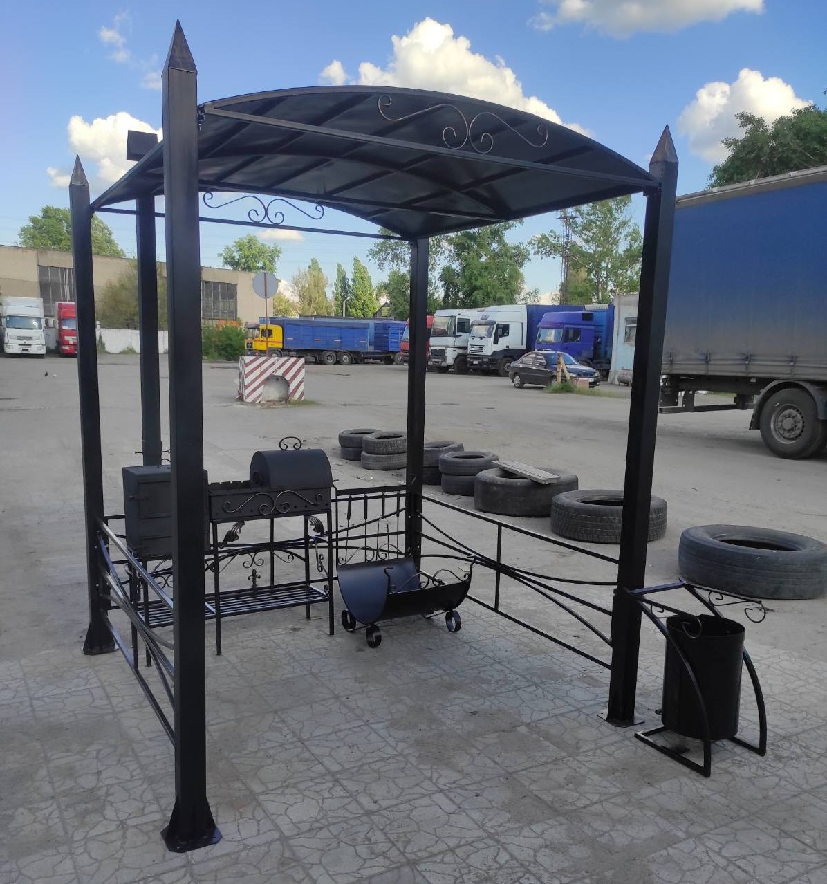 Бесідка з металу з мангалом (Навіс). Розбірна. 1,8*1,8 м: продаж, ціна ...