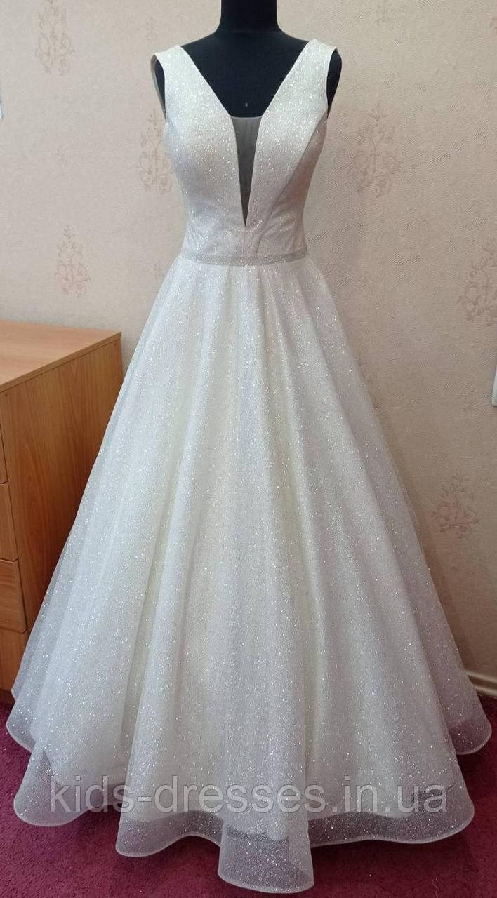 Шикарна кремова ivory блискуча весільна сукня з незвичайним ліфом і корсом, розмір 46, б/в