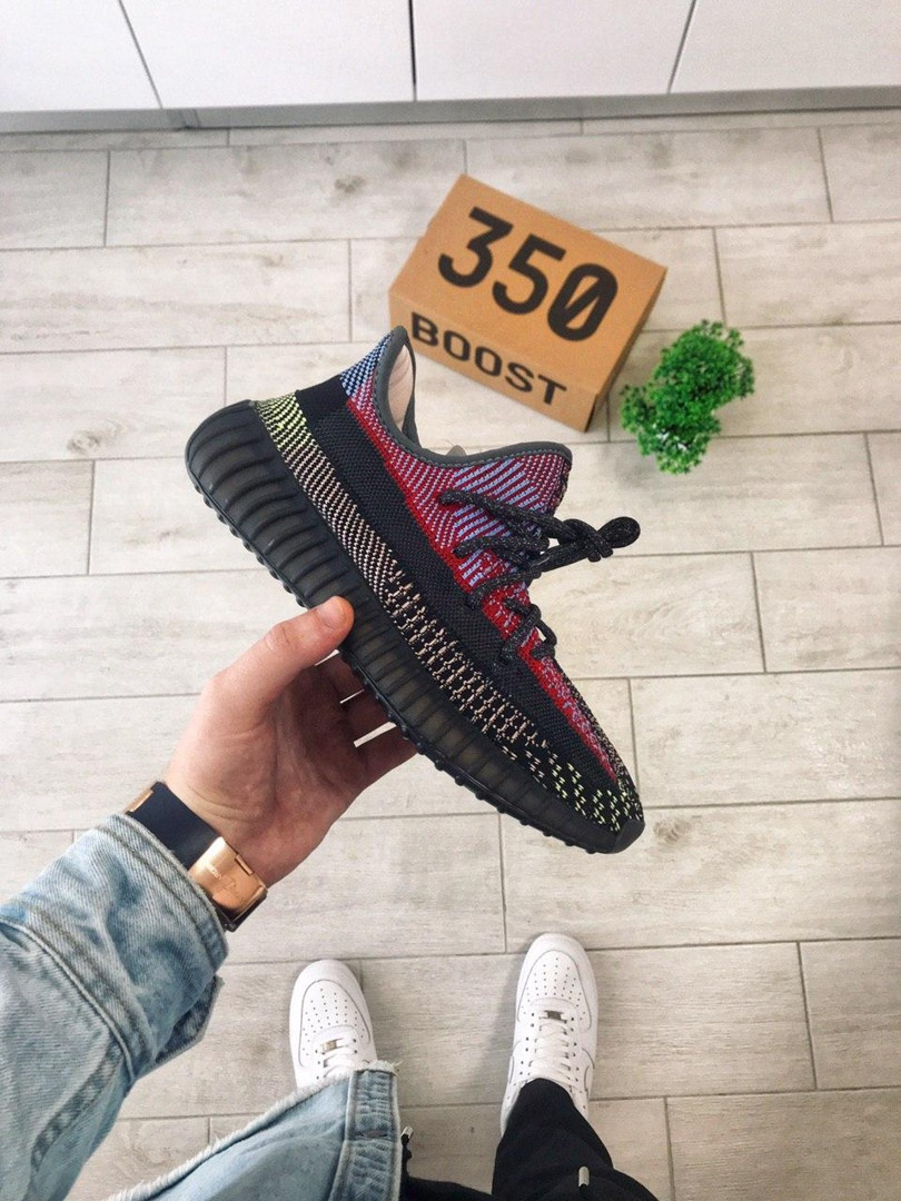 Кросівки жіночі чорні Adidas Yeezy 350 v2 Yechiel (00632)