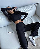 Жіночий костюм топ із мітенками та вільні штани з рубчика, фото 3