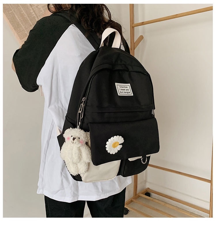 Рюкзак для девочки школьный стильный городской Rentegner водонепроницаемый черный с брелком и ромашкой - фото 5 - id-p1429411859