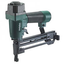 Пневматичний скобозабивний пістолет Metabo DKG 90/40 (601566500)