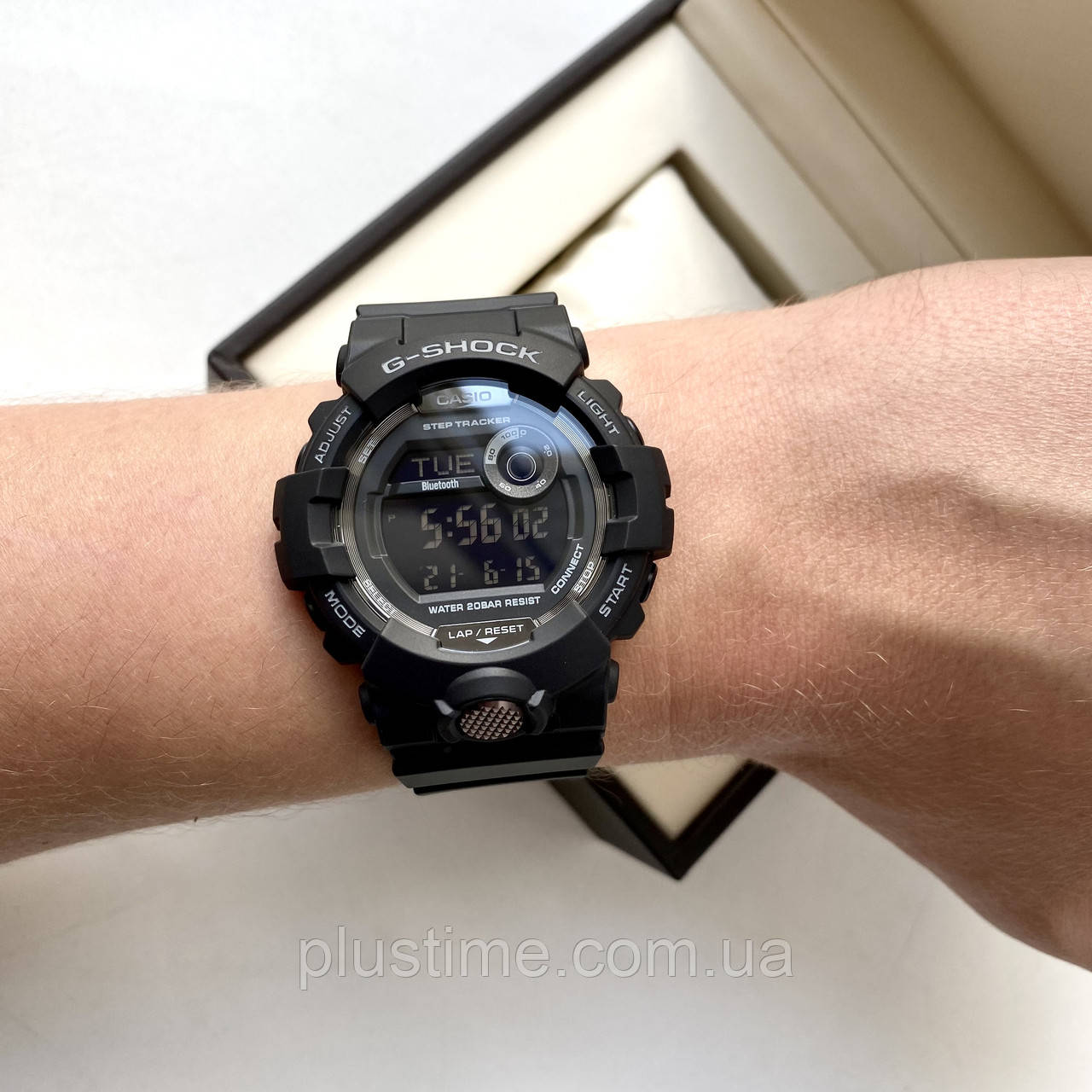 Часы CASIO G-Shock GBD-800-1BER наручные спортивные водостойкие с секундомером, подсветкой и шагомером - фото 3 - id-p1429796315