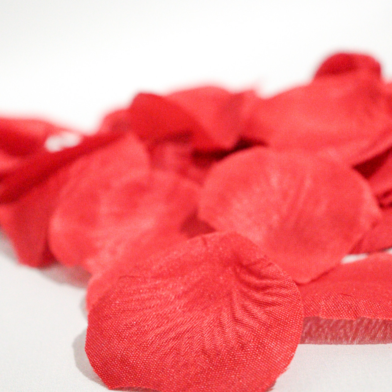 🔥 Хіт! Красиві тканинні Пелюстки троянд 5 см для Весілля, Червоні, Упаковка 150 шт