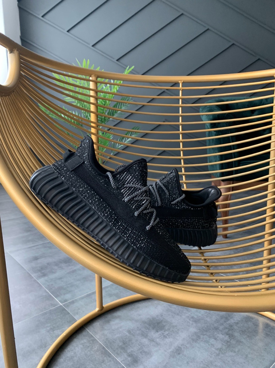 Кросівки Adidas Yeezy Boost 350 V2 Black Reflective