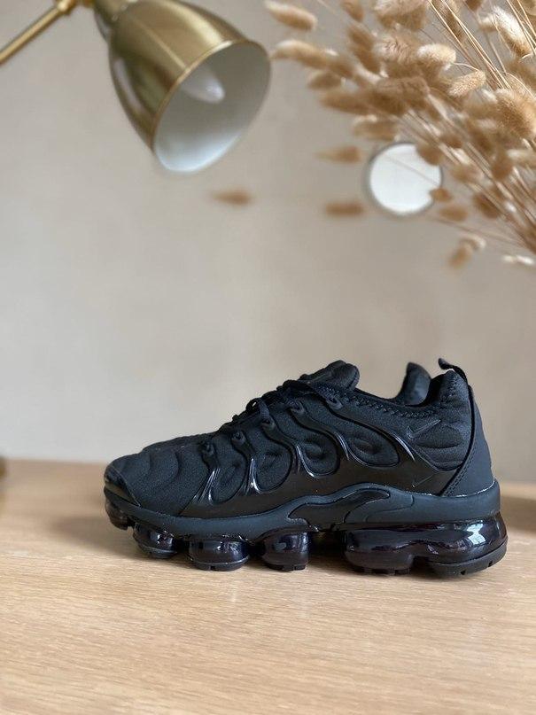 Nike Air VaporMax Plus "Black"