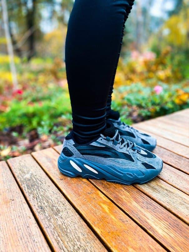 Adidas Yeezy 700 V2 "Vanta"