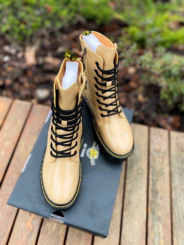 Dr.Martens Jadon Beige Patent Premium(FUR)