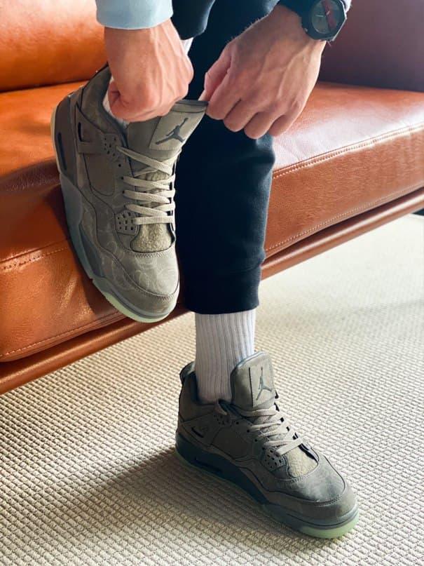 Nike Air Jordan 4 Retro Kaws"Grey"