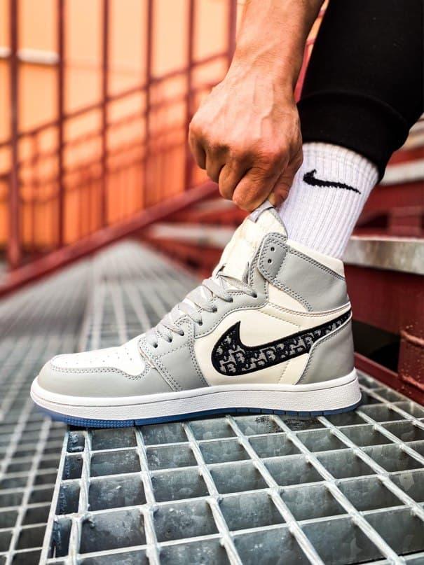 Nike Air Jordan 1 Retro x Dior Grey