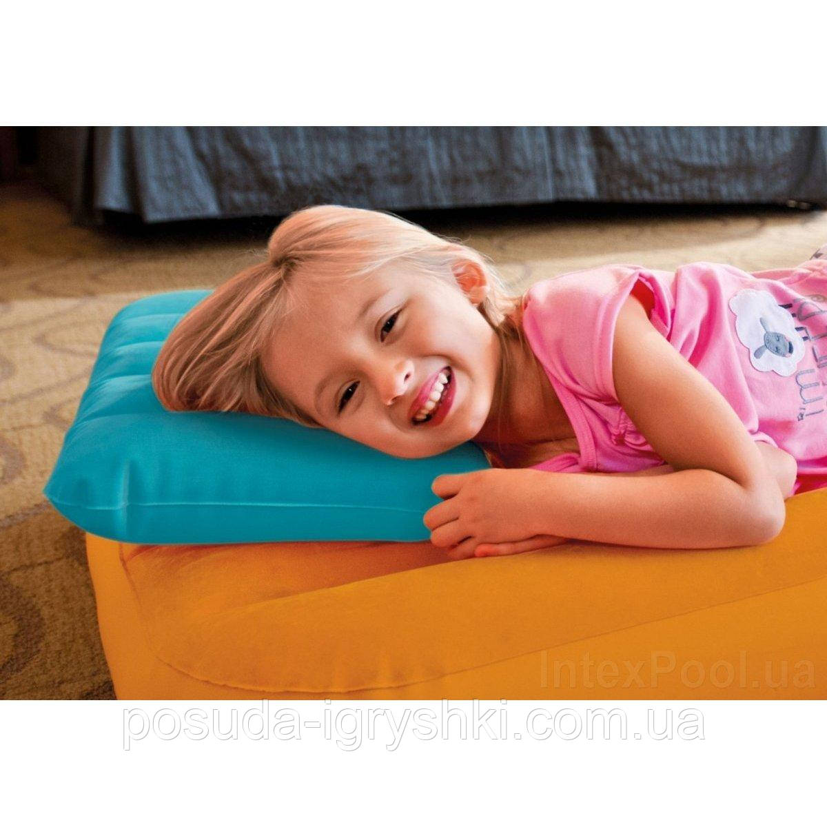 Надувна подушка 68676 Intex Travel Pillow розмір 43-28-9см, блакитна, флокове покриття, в коробці 14-12-4см.