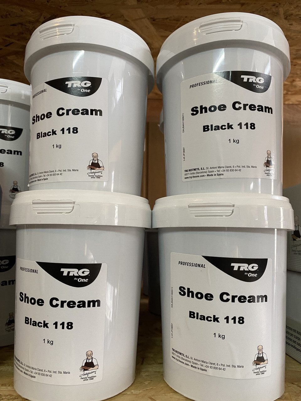 Крем для взуття №118 чорний з гладкої шкіри TRG Shoe Cream, 1000 мл