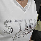 Жіноча стильна футболка зі стразами, фото 4