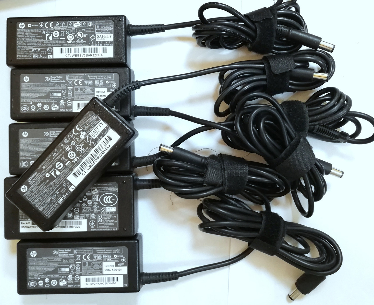 Лот блоків живлення - 21 шт. для ноутбука HP 18-19.5 V 3.3-10.3 A 65-200W 7.4x5.0 мм Б/В. Під сервіс