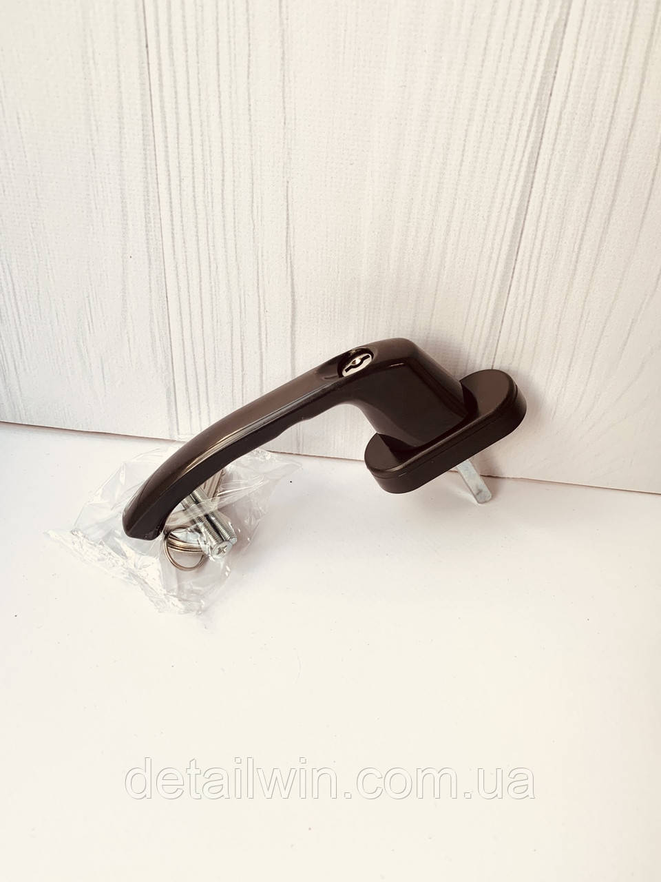 Ручка оконная с ключом Antey с замком для металлопластиковых окон коричневая антидетка - фото 3 - id-p1430661415