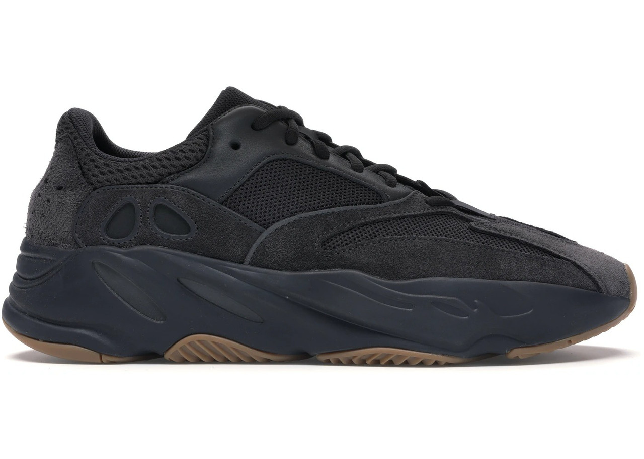 Кросівки Adidas Yeezy Boost 700 Utility Black