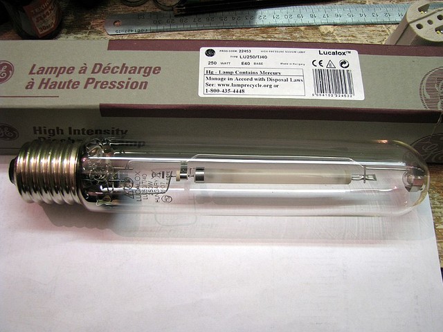 Лампа натриевая 250 вт General Electric LU250/T/40 (Венгрия) - фото 4 - id-p17835705