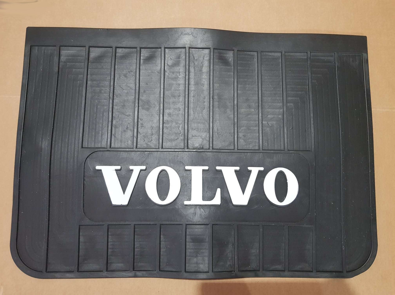 Бризк із написом Volvo 580x400mm